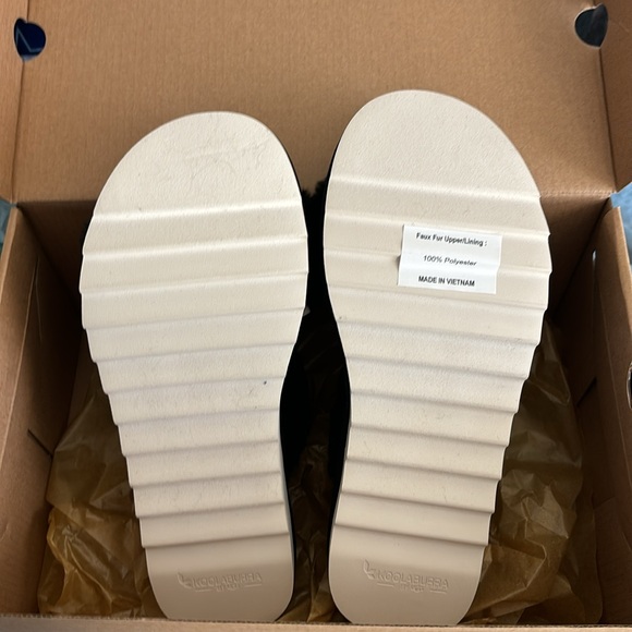 uggs - Picture 3 of 3